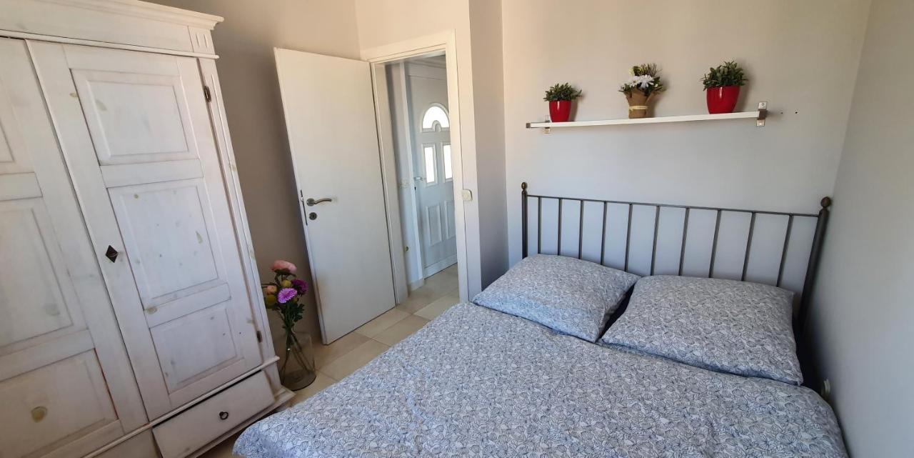 Apartments Ruzic Njivice Chambre photo