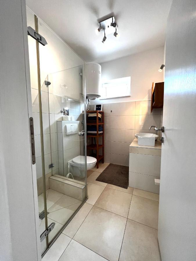 Apartments Ruzic Njivice Extérieur photo