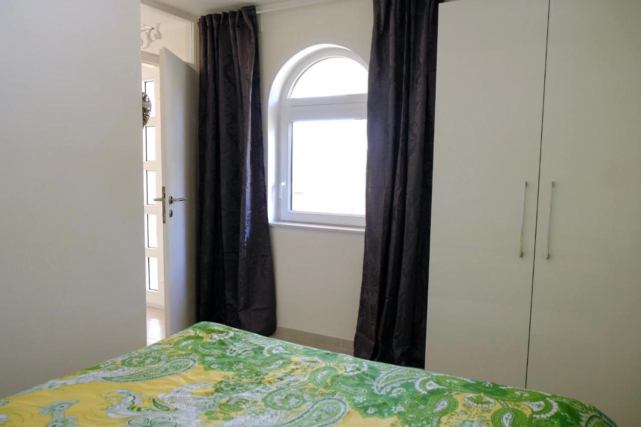 Apartments Ruzic Njivice Extérieur photo